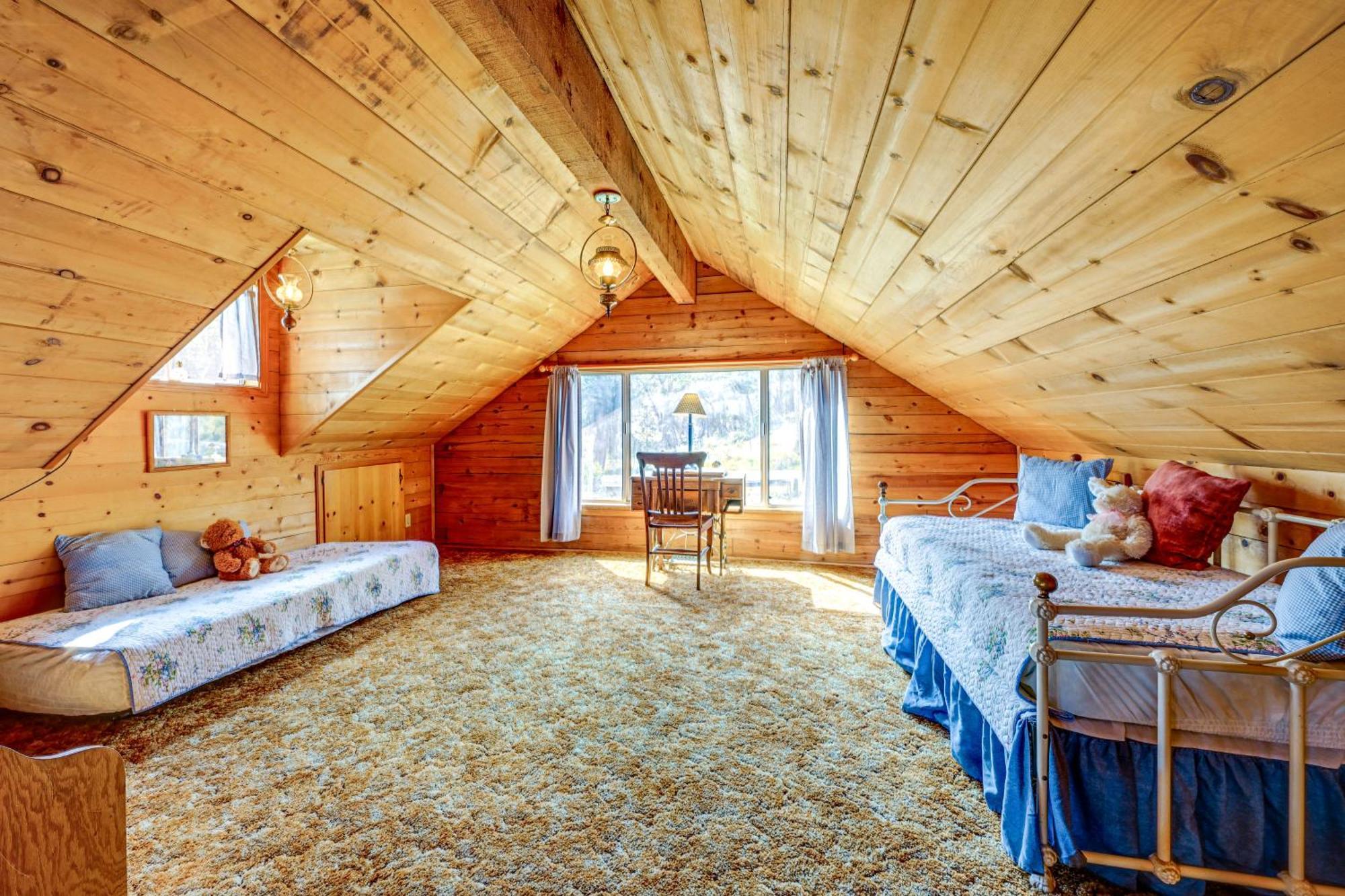 Cozy Family-Friendly Badger Retreat With Fireplace! Екстер'єр фото