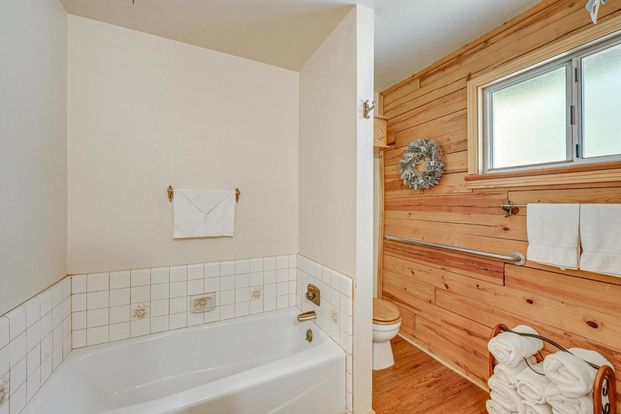 Cozy Family-Friendly Badger Retreat With Fireplace! Екстер'єр фото