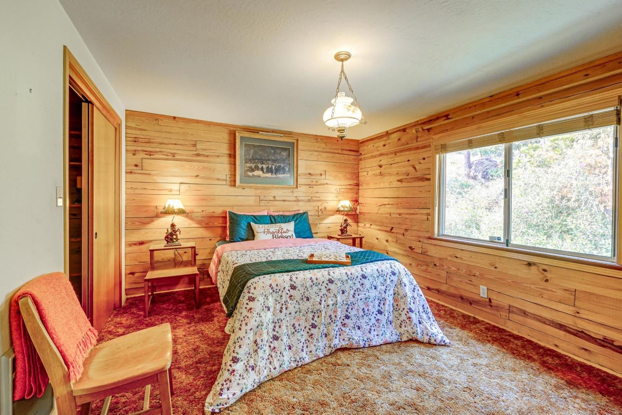 Cozy Family-Friendly Badger Retreat With Fireplace! Екстер'єр фото