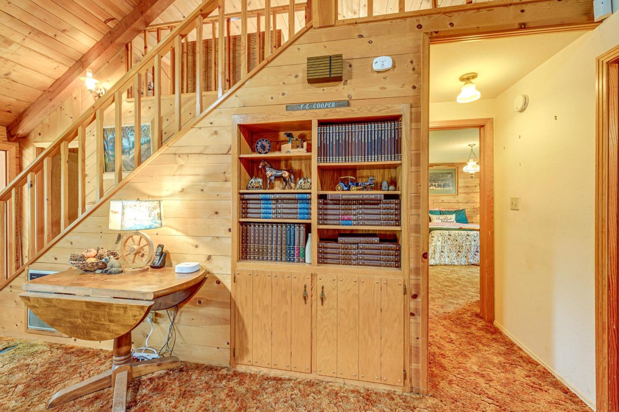 Cozy Family-Friendly Badger Retreat With Fireplace! Екстер'єр фото