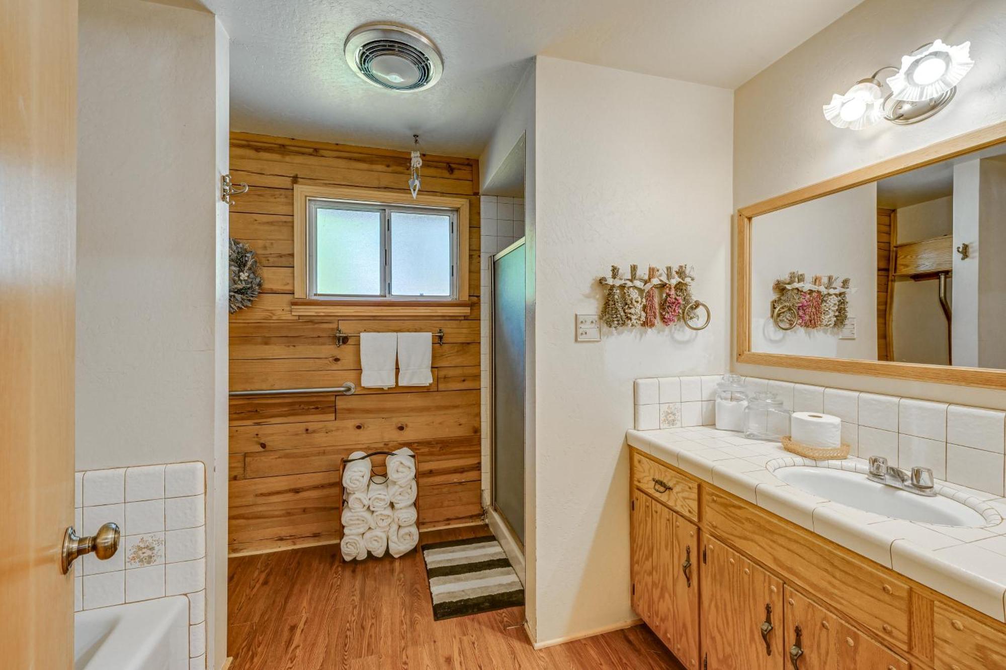 Cozy Family-Friendly Badger Retreat With Fireplace! Екстер'єр фото