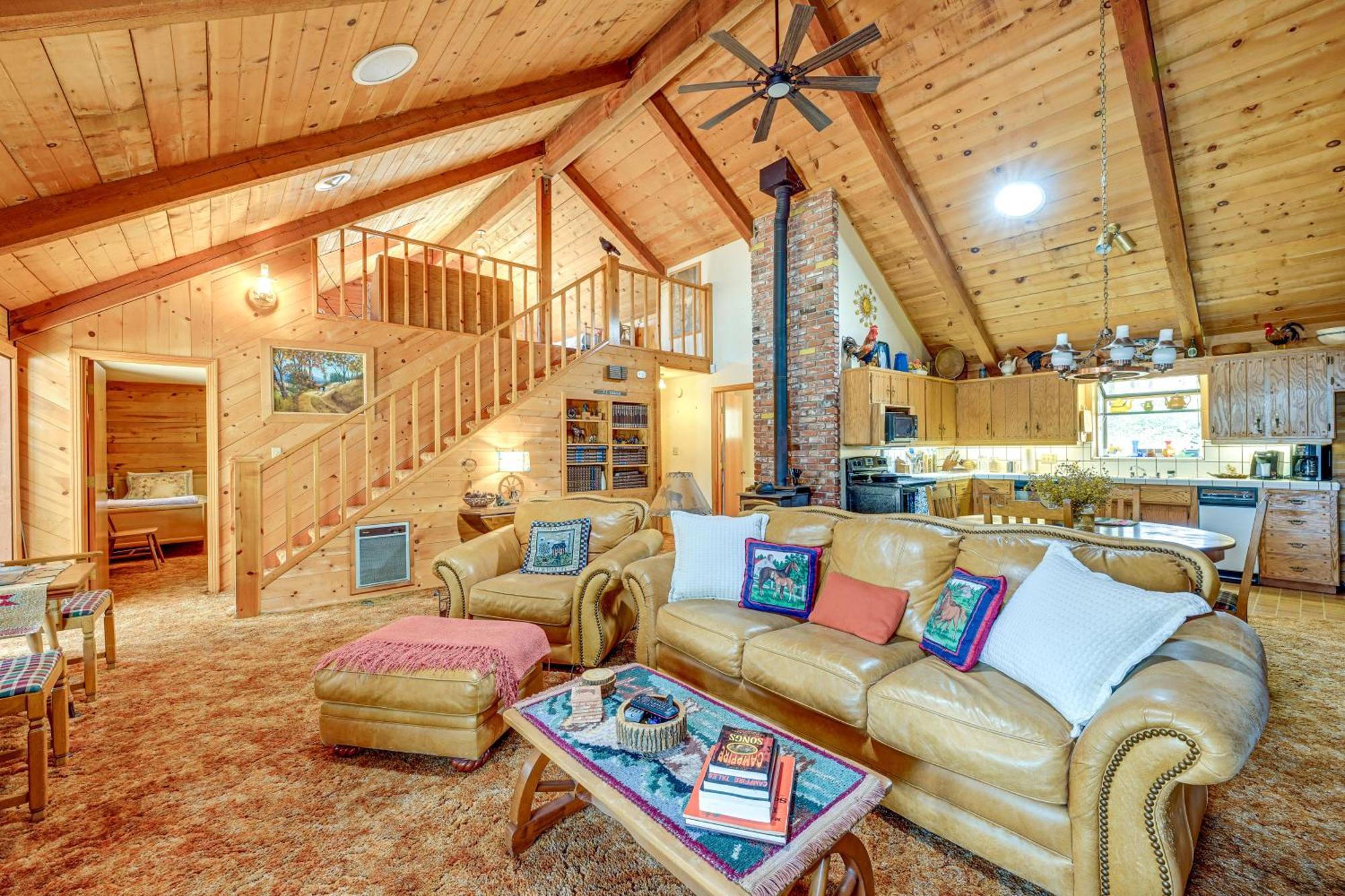 Cozy Family-Friendly Badger Retreat With Fireplace! Екстер'єр фото