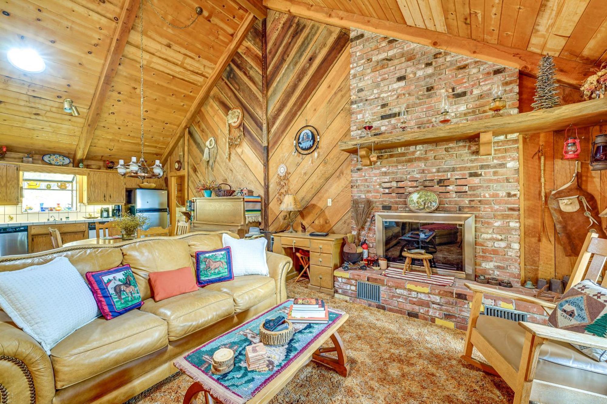 Cozy Family-Friendly Badger Retreat With Fireplace! Екстер'єр фото