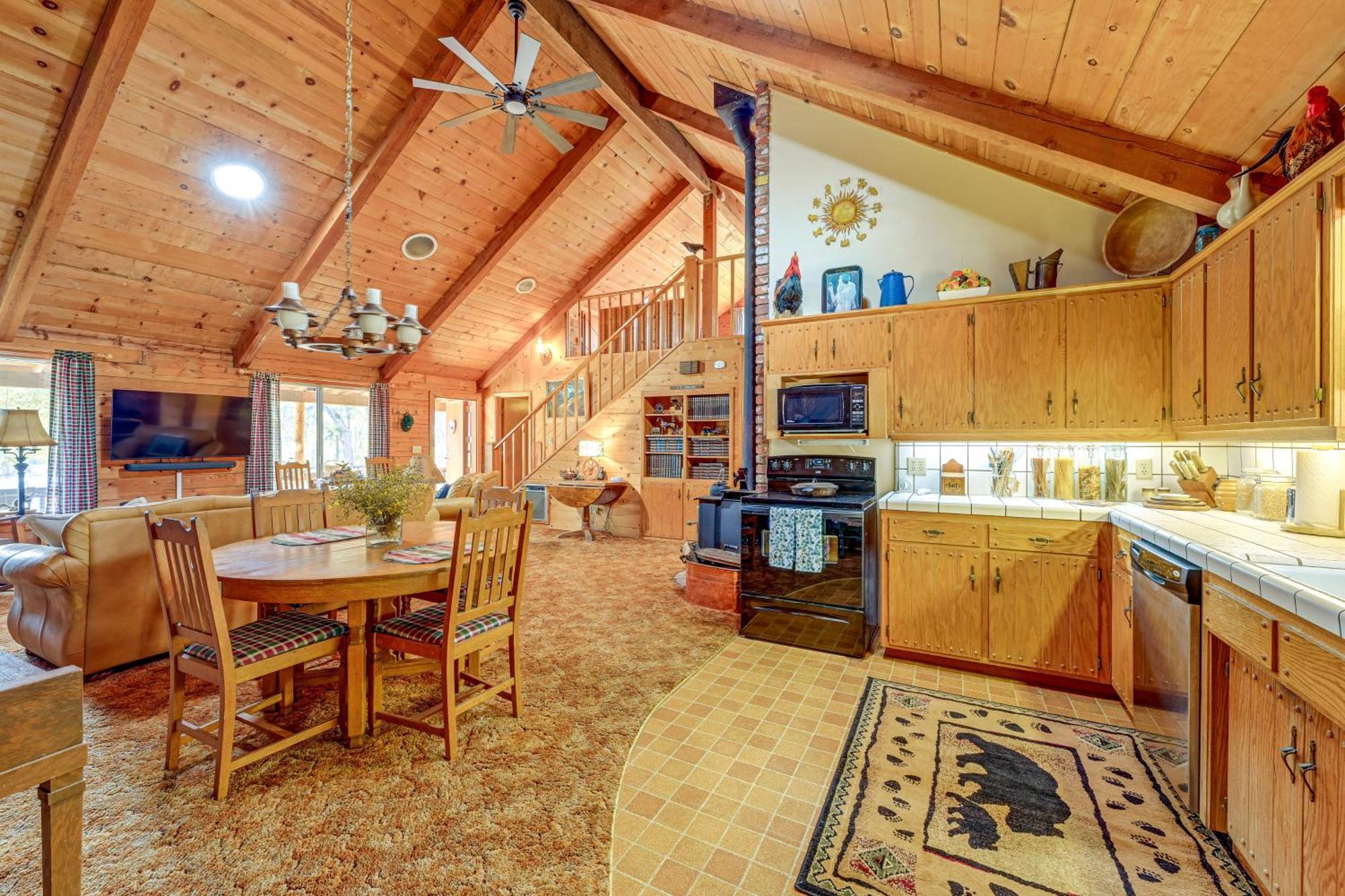 Cozy Family-Friendly Badger Retreat With Fireplace! Екстер'єр фото