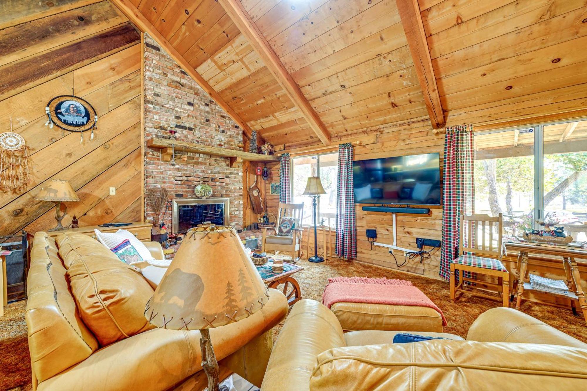 Cozy Family-Friendly Badger Retreat With Fireplace! Екстер'єр фото